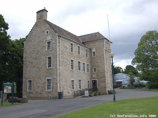 Pittencrieff House